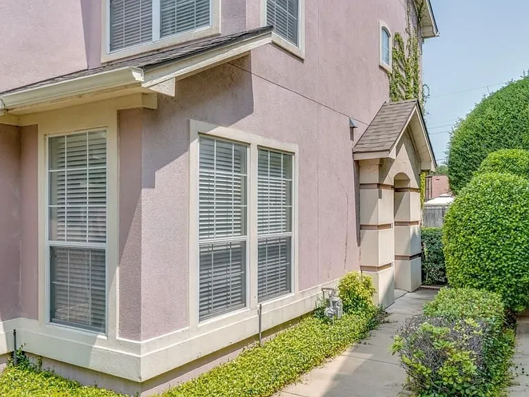 615 Regency Dr — Photo 21