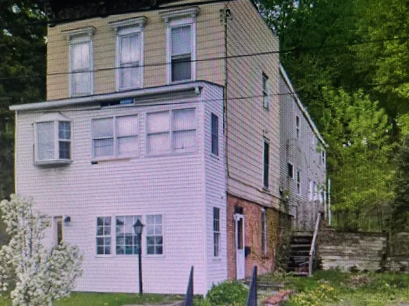 (undisclosed Address),