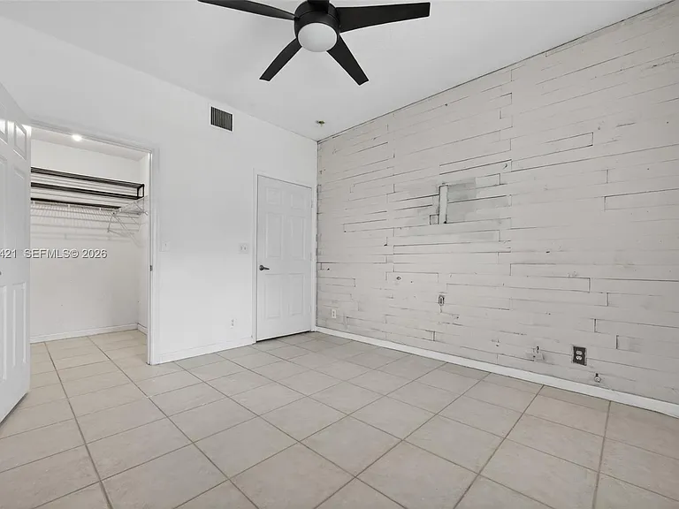 4902 Washington St #4 — Photo 11