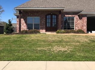 100 Clearview Dr W, Madison, MS 39110