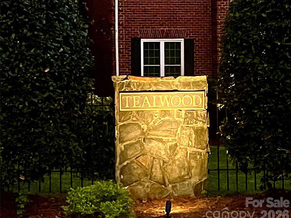 1st image of 2409 Falling Leaf Dr #69