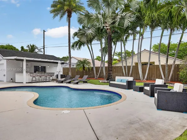 18211 SW 95th Ct, Palmetto Bay, FL 33157