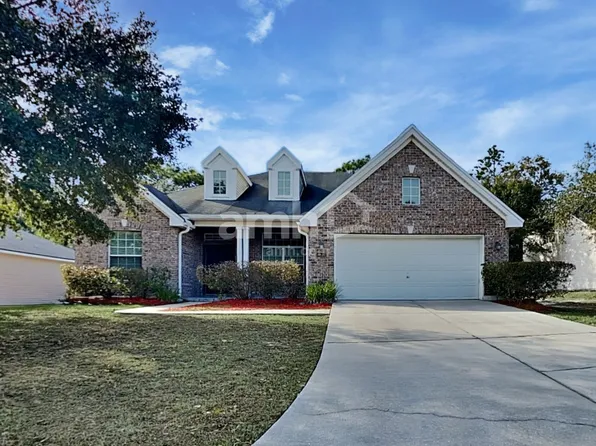 4622 Glendas Meadow Dr, Jacksonville, FL 32210