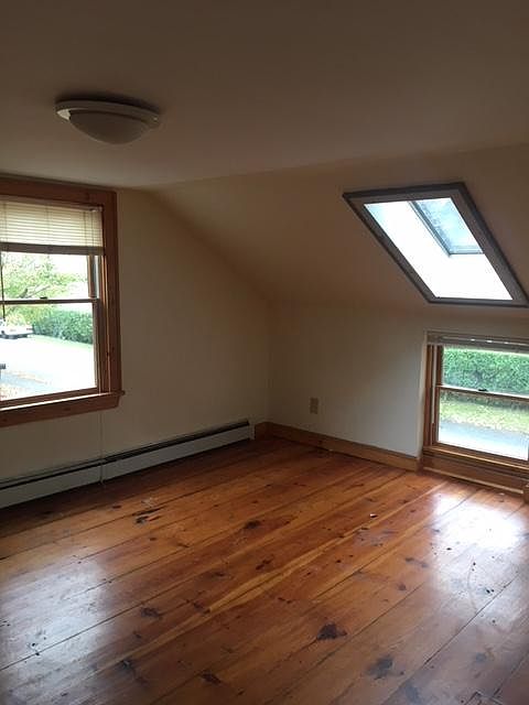 2nd image of 162 Summer St