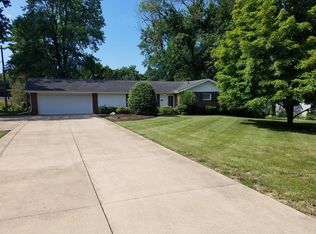 1134 Lakeridge Rd, Danville, IL 61832