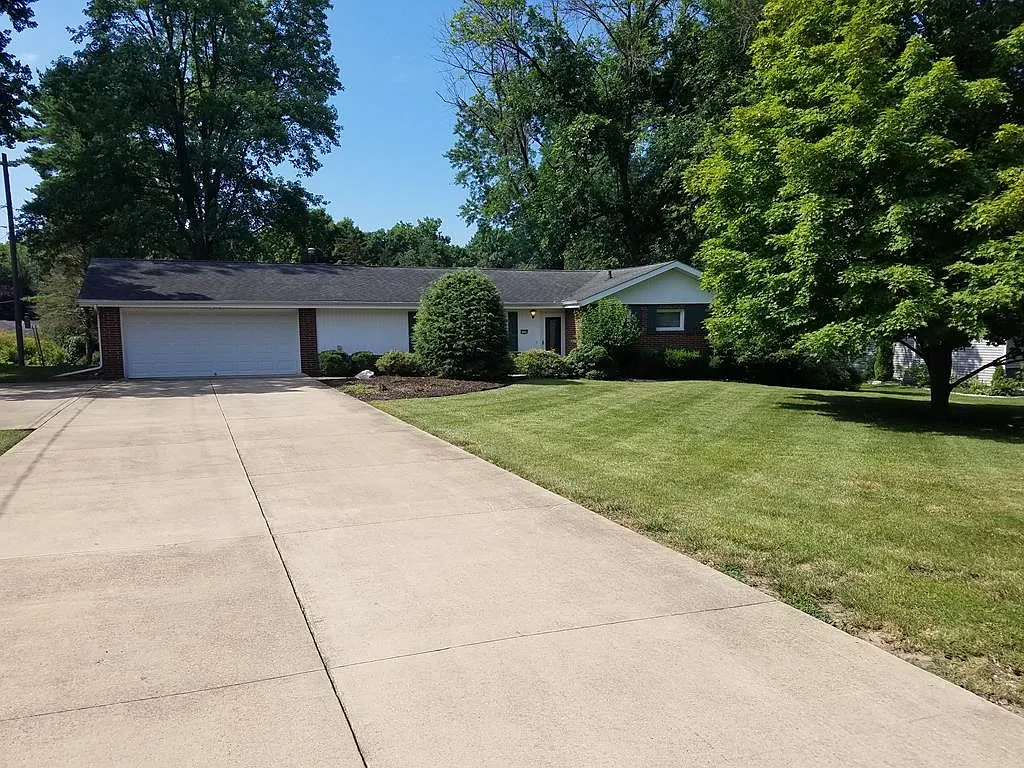 1134 Lakeridge Rd photo 1