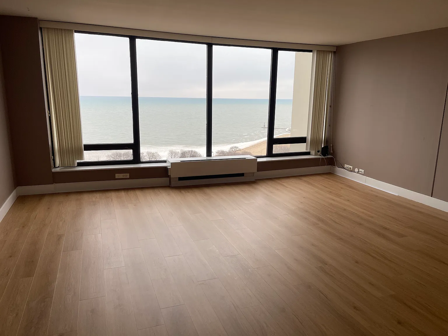 1 bed, 850 sqft, $2,350 — Photo 2
