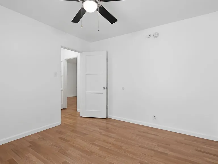 5642-5646 Laurel Canyon Blvd — Photo 25