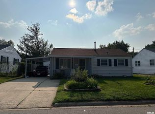17 Melody Ln, Springfield, IL 62702