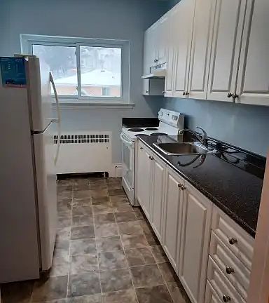 2nd image of 284 Cedar St #14