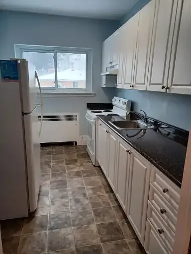284 Cedar St #14 — Photo 2