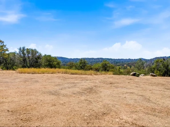 17919 Kemo Ln, Penn Valley, CA 95946