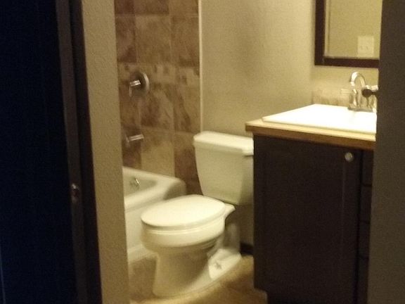 5th image of 2707 E 37th Ave APT 204