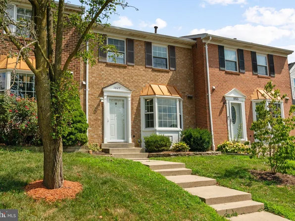 1027 Travis Ln, Gaithersburg, MD 20879
