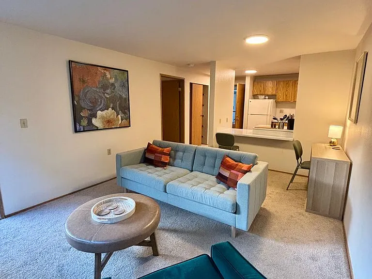 Kelly Anne Apartments — Photo 39
