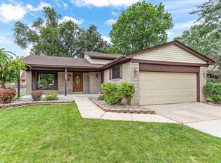 21952 Hall Rd, Woodhaven, MI 48183