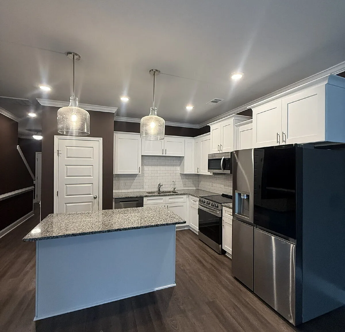 "3-Bed Townhouse with Granite Elegance at 45 Dorsey Drive, Richmond Hill!" — Photo 3