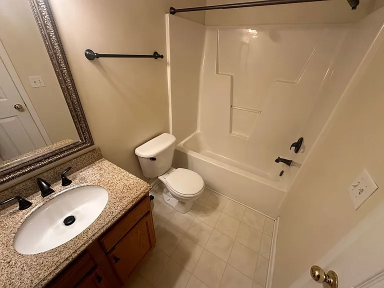 518 Auburn Square Dr — Photo 12
