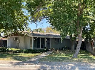 233 N 8th Ave, Oakdale, CA 95361