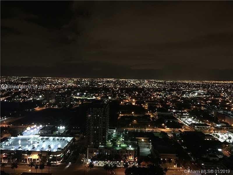 1st image of 1800 N Bayshore Dr APT 1704