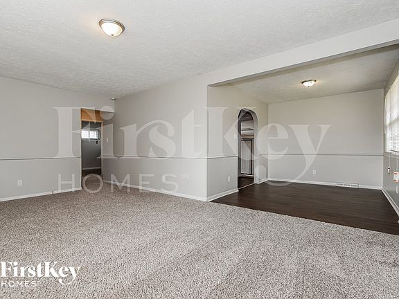 4th image of 3104 S Kercheval Dr