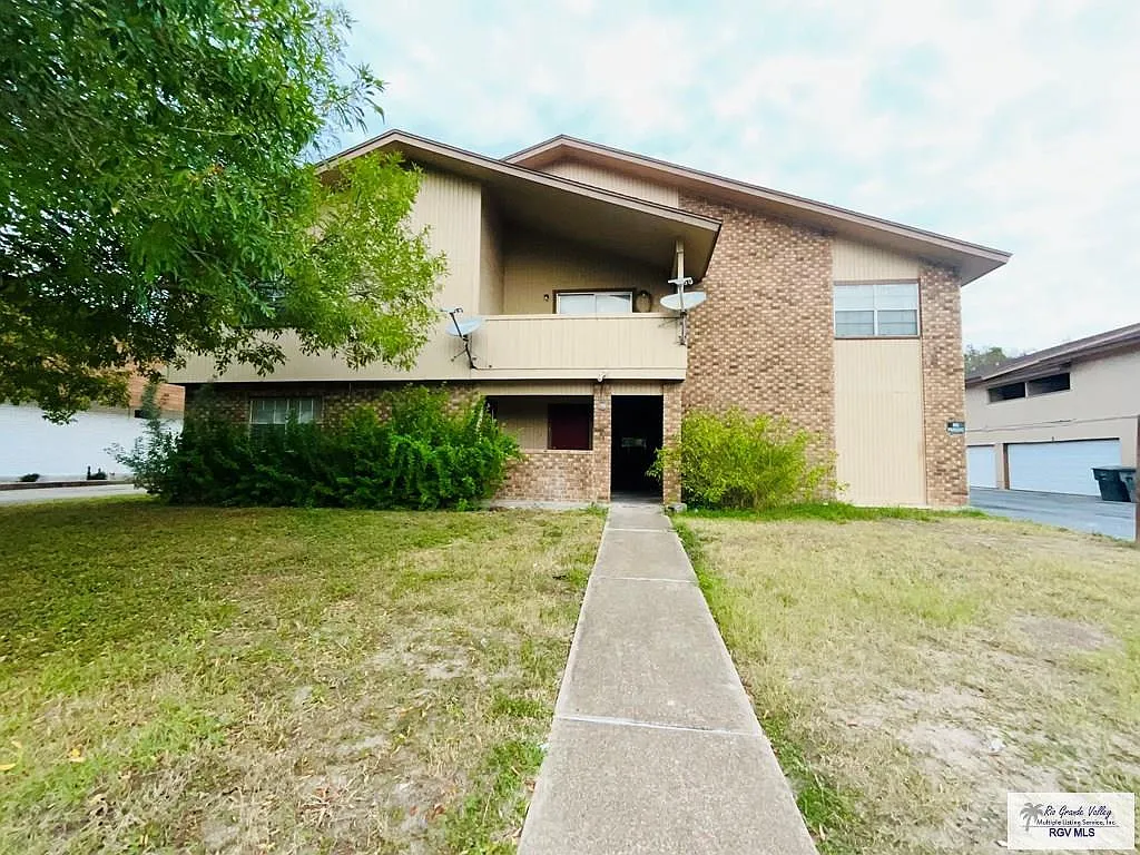 2 bed, 1.0 bath, 1100 sqft, $875 — Photo 2