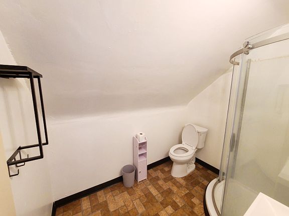 4th image of 3333 E 125th St Floor 3