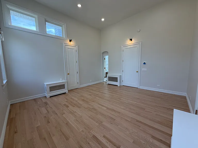 Sherwood Ave — Photo 41