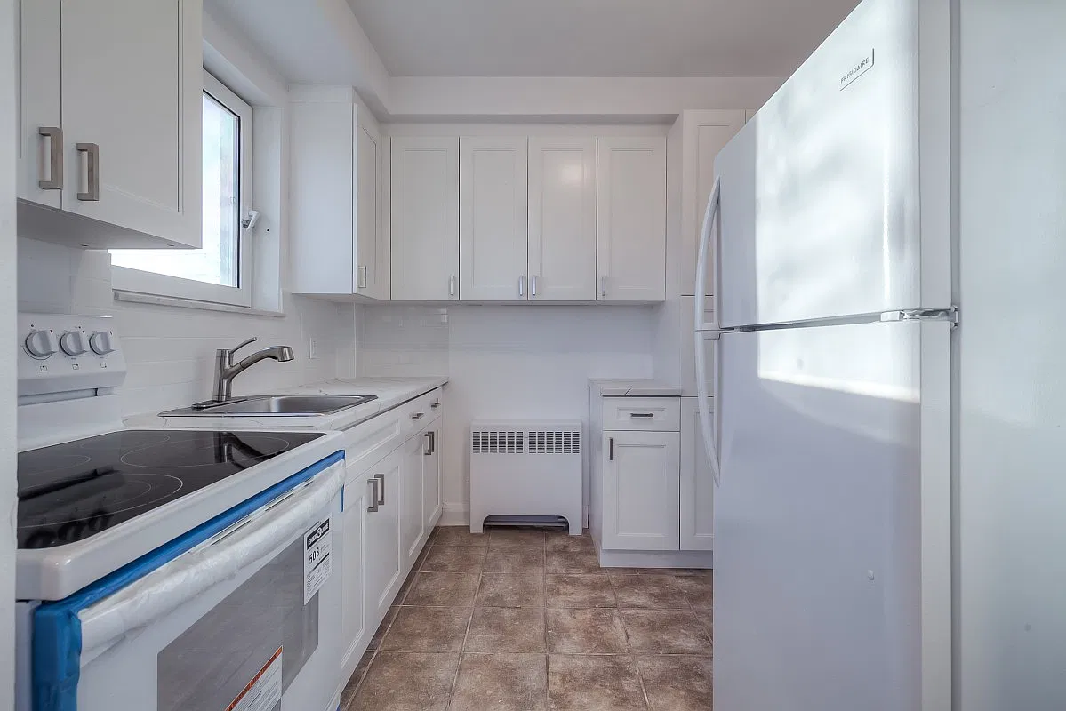 36 Wood Glen Rd - 403 — Photo 3