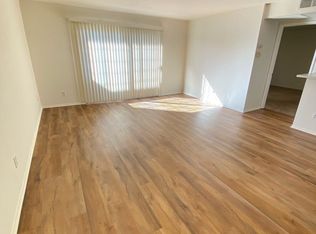 6400 Kraft Avenue, North Hollywood, CA 91606