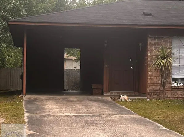 991 Live Oak Dr, Hinesville, GA 31313