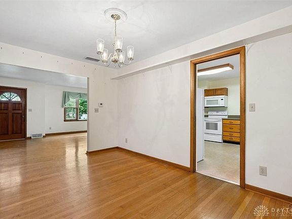 5th image of 357 E Vine St