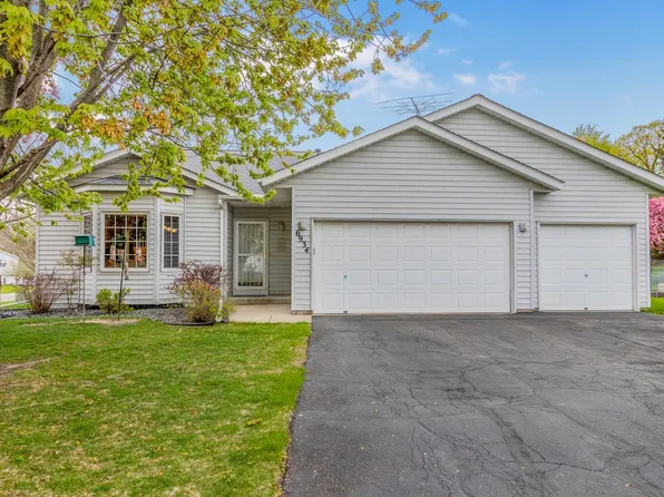 6934 4th Street Ct N, Oakdale, MN 55128