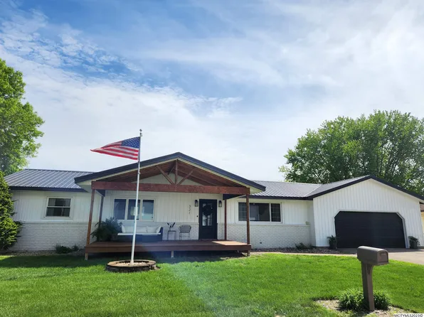 321 Johnston St, Sheffield, IA 50475