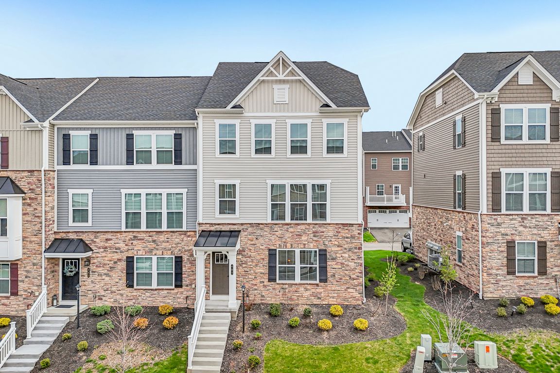 Nolan Cir-S1404-063.jpg