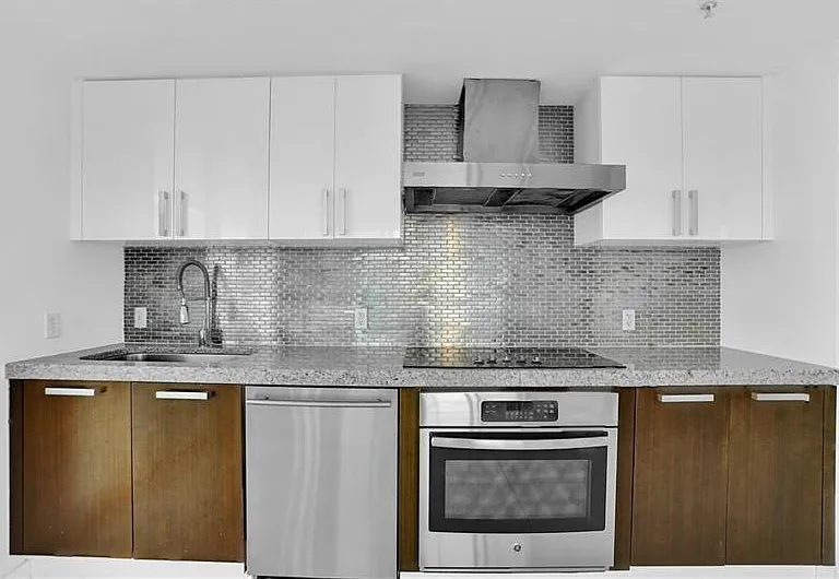 720 NE 62nd St #4 — Photo 23