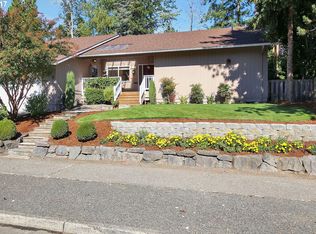 14735 NW Oak Hills Dr, Beaverton, OR