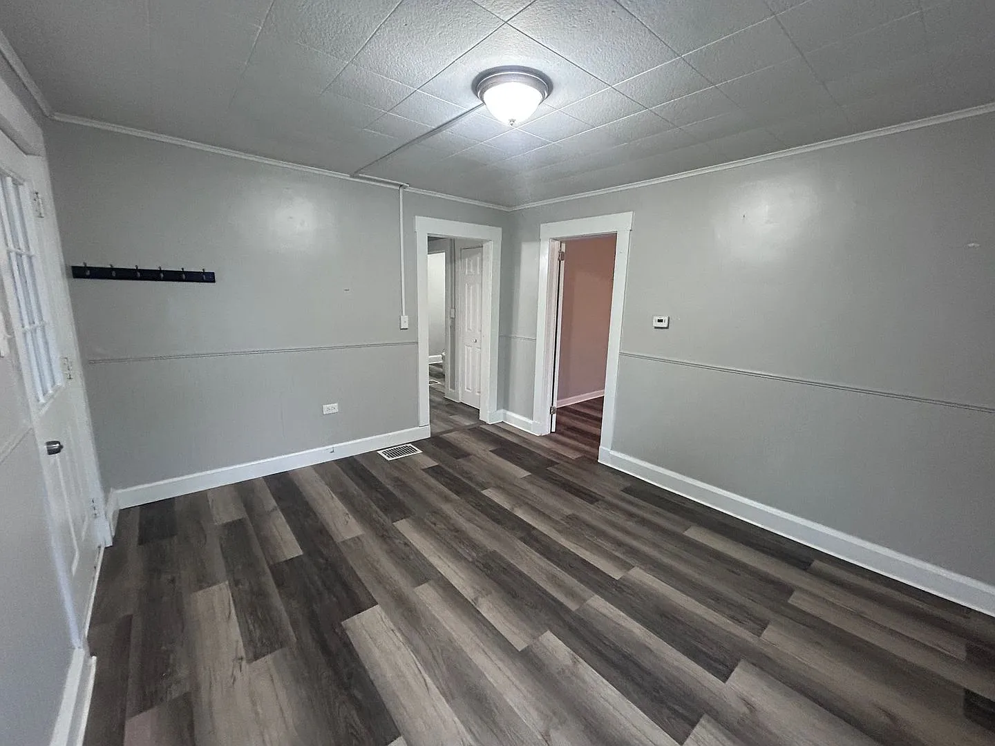 16-18 Woodbine Street — Photo 2