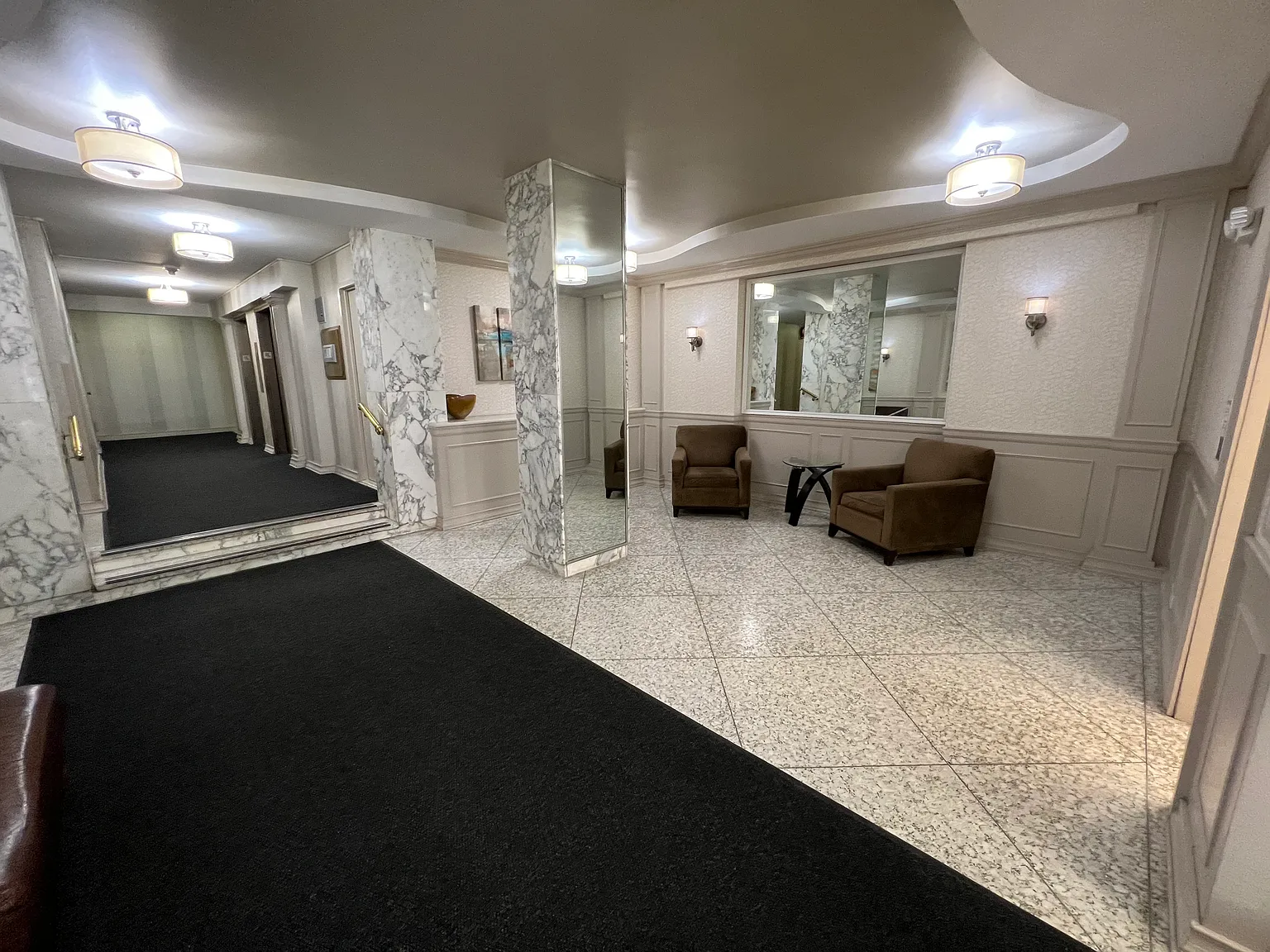 1 bed, 802 sqft, $2,600 — Photo 3
