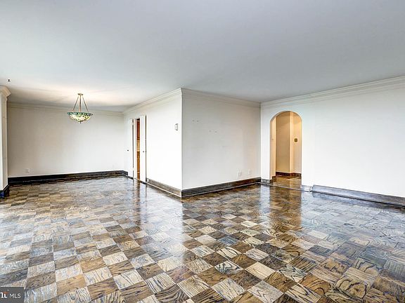 4th image of 4620 N Park Ave APT 1206W