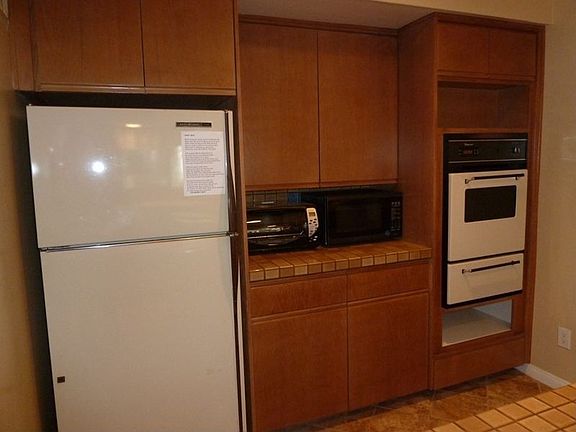 5th image of 6843 Newberry St