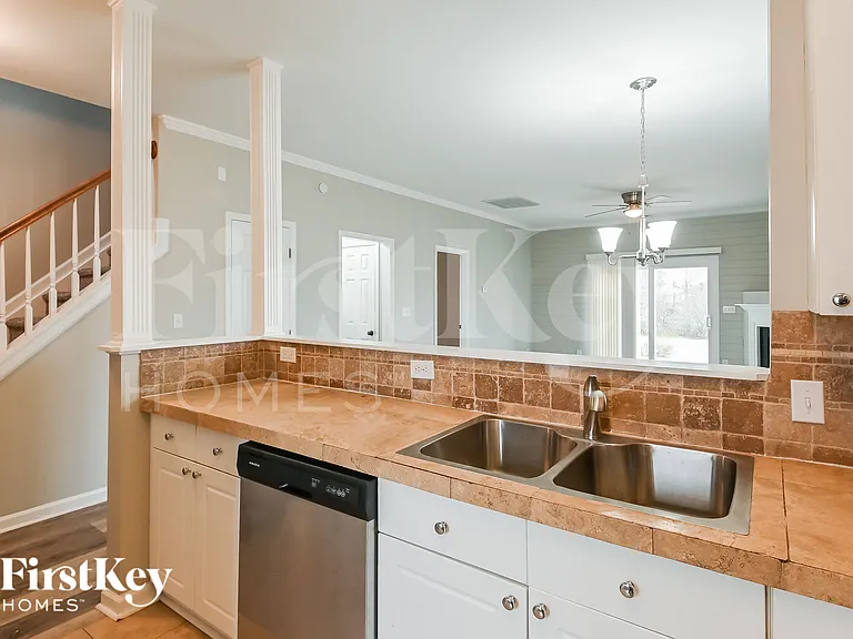 2209 Castle Pines Dr — Photo 6