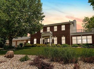 1106 Woodcrest Ln, Kendallville, IN 46755