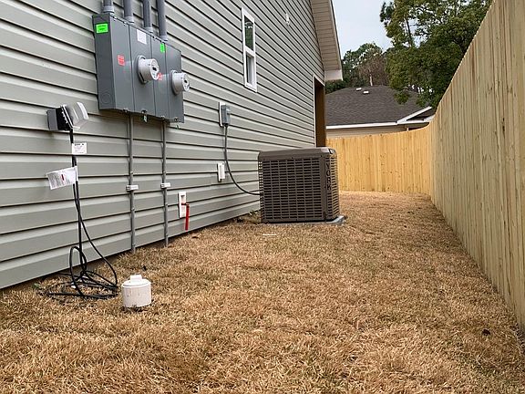 Right hand side pass, view from street