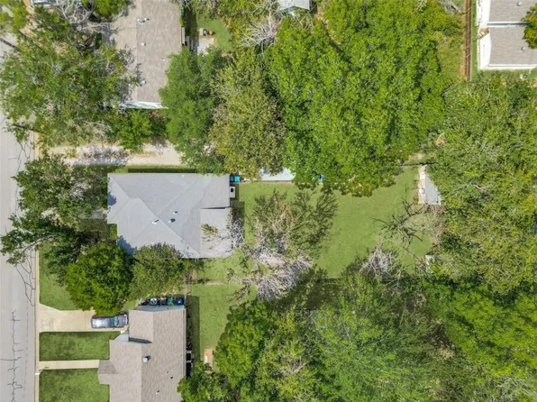 2424 N Carroll Blvd, Denton, TX 76201