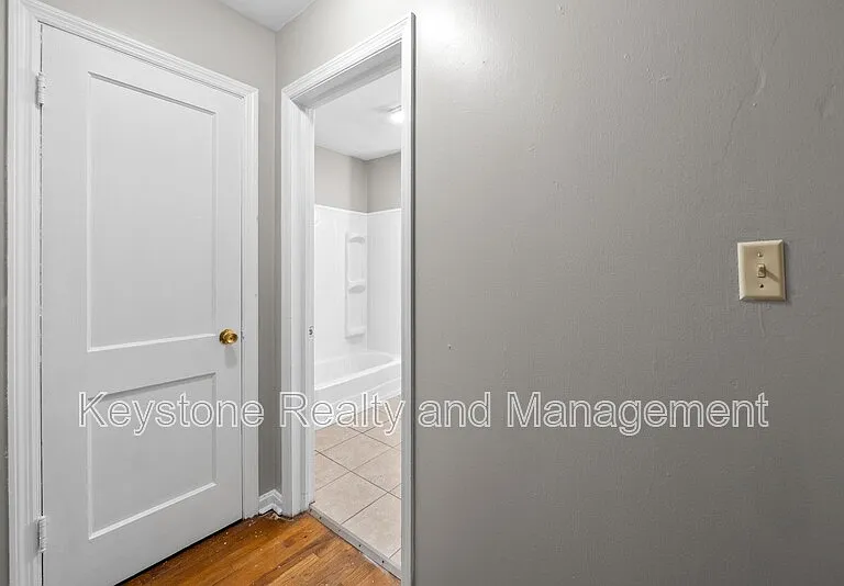 1525 Ferrell St #1 — Photo 9
