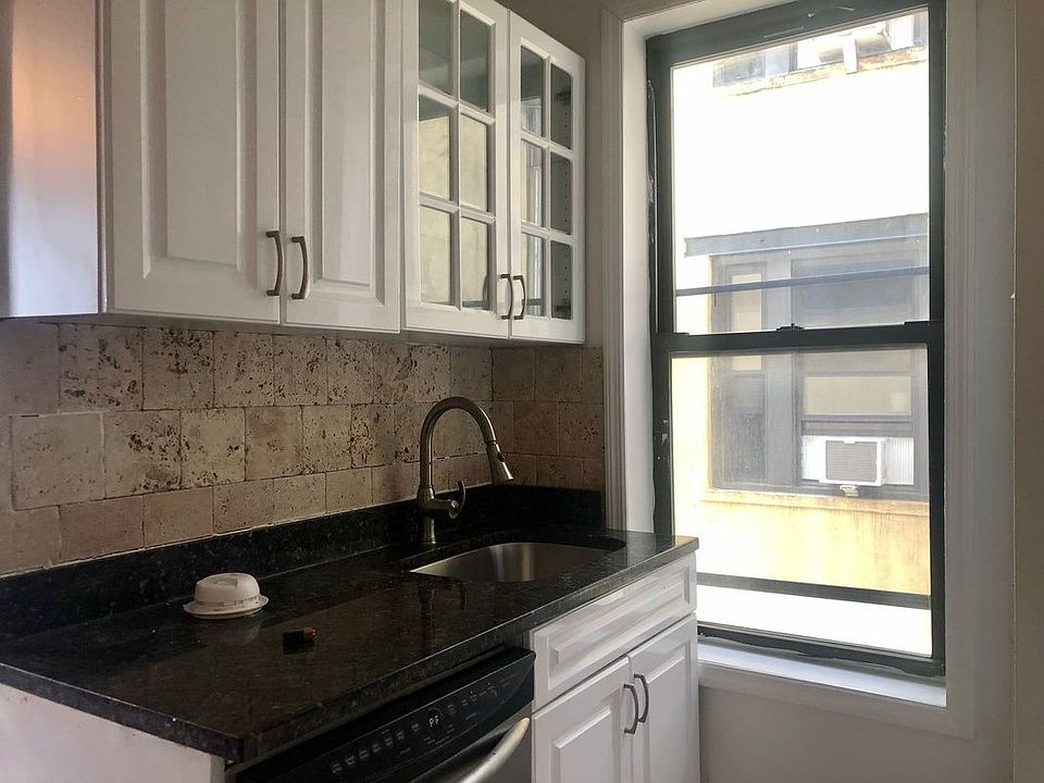 1st image of 43 Hamilton Ter #57