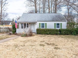2001 Hileman Rd, Falls Church, VA 22043