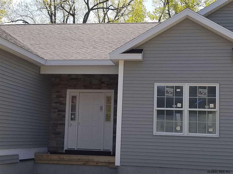 2nd image of 111 SHARPE Avenue