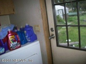 5th image of 382 Mimosa Ave N